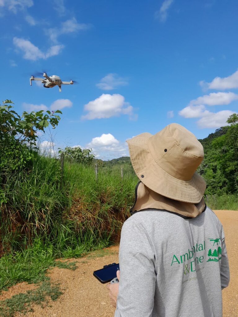 mapeamento com drone em campo — consultoria ambiental Ambiental e Drone